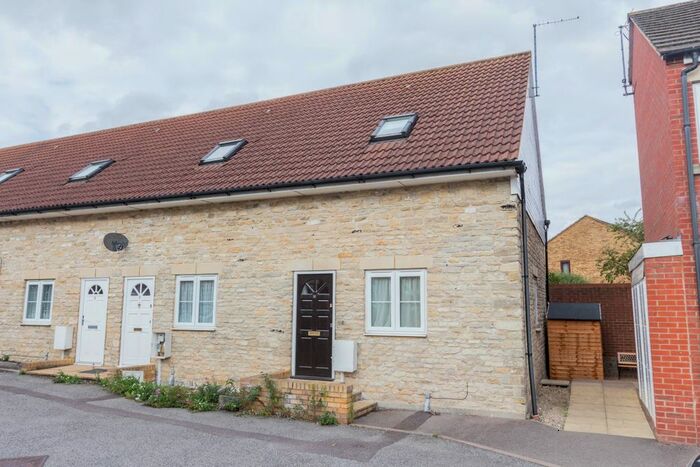 2 Bedroom End Of Terrace House To Rent In Palace Gate, Irthlingborough, Wellingborough, NN9