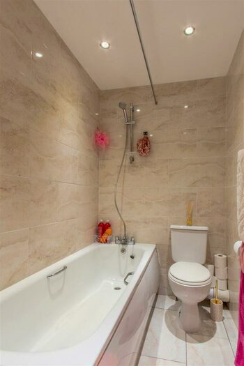 1 Bedroom Private Hall To Rent In Colum Road, Cathays, CF10