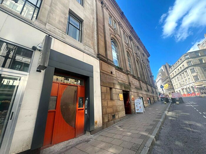 1 Bedroom Apartment To Rent In Bennetts Hill, B2