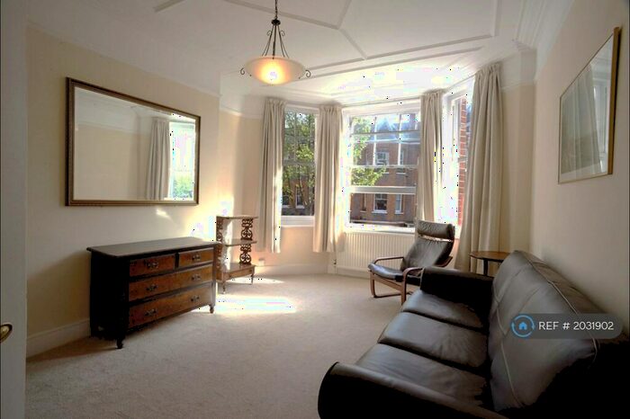 3 Bedroom Flat To Rent In Fieldway Crescent, Highbury, N5