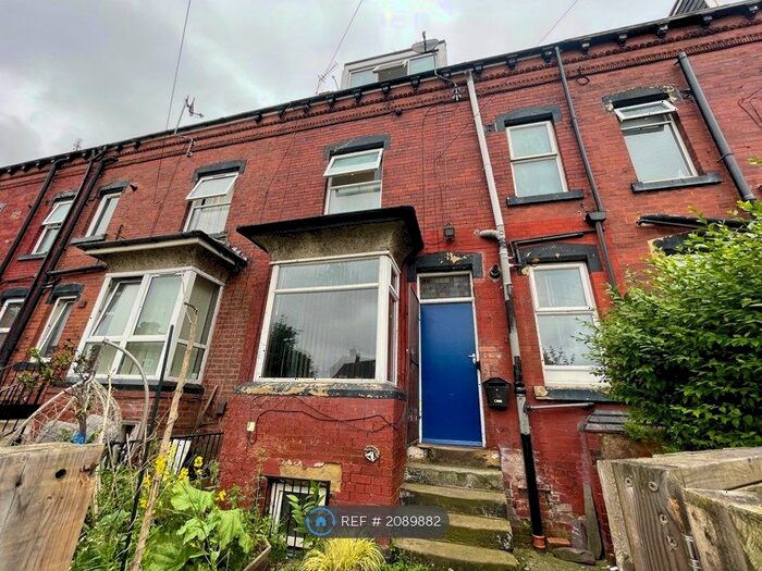 2 Bedroom Terraced House To Rent In Edgware Avenue, Leeds, LS8