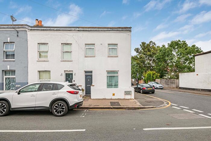 2 Bedroom End Of Terrace House For Sale In Sidney Road, London, SE25