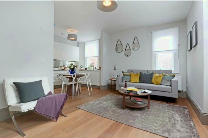 1 Bedroom Flat To Rent In Goodge Street, London, W1T