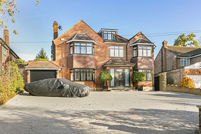 6 Bedroom Property For Sale In Pine Grove, Brookmans Park, Hatfield, Hertfordshire, AL9