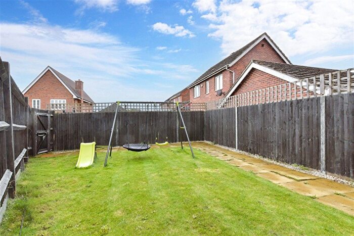3 Bedroom Terraced House For Sale In Dover Road, Tadworth, Surrey, KT20