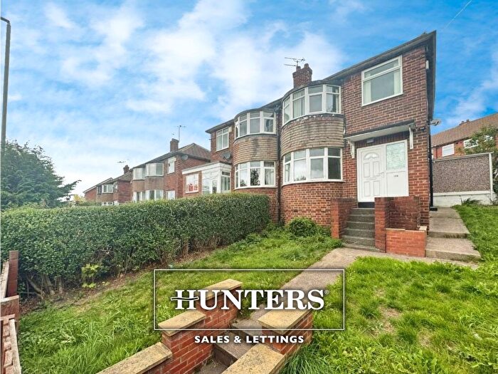 3 Bedroom Semi-Detached House To Rent In Whitehall Road, Leeds, LS12