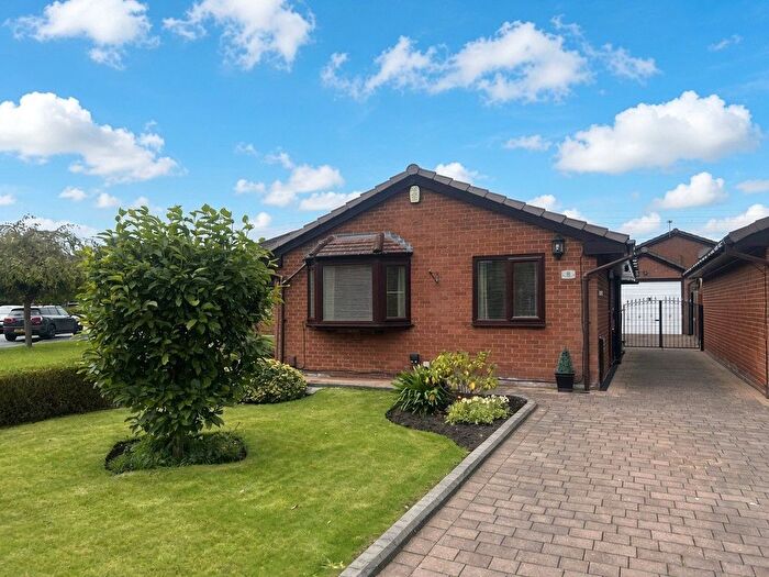 2 Bedroom Detached Bungalow For Sale In Tulip Close, Firwood Park, Chadderton, Oldham, OL9