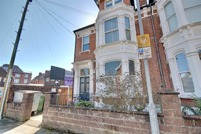 1 Bedroom Flat For Sale In Whitwell Road, Southsea, PO4