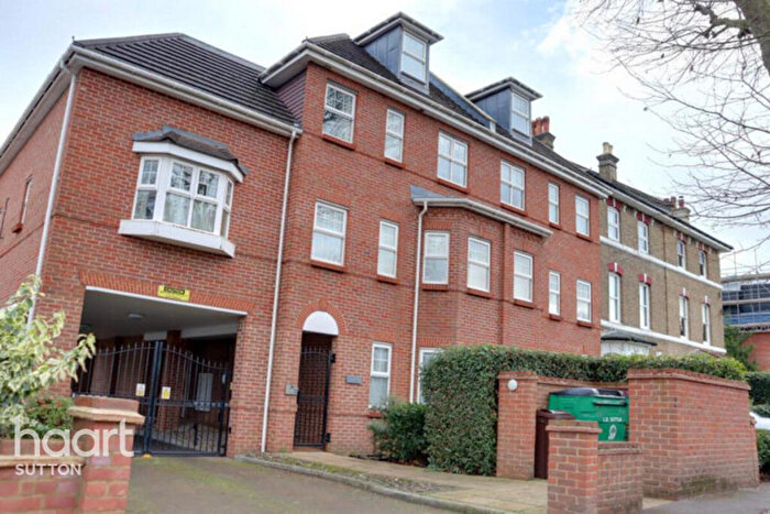 2 Bedroom Apartment For Sale In Western Road, Sutton, SM1