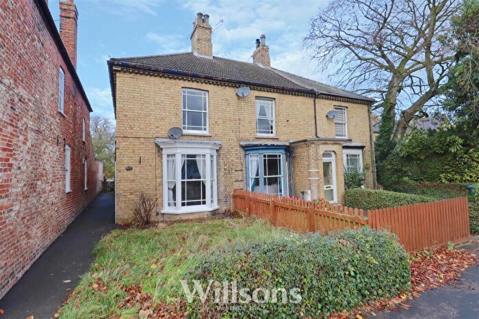 3 Bedroom End Of Terrace House For Sale In East Street, Alford, LN13