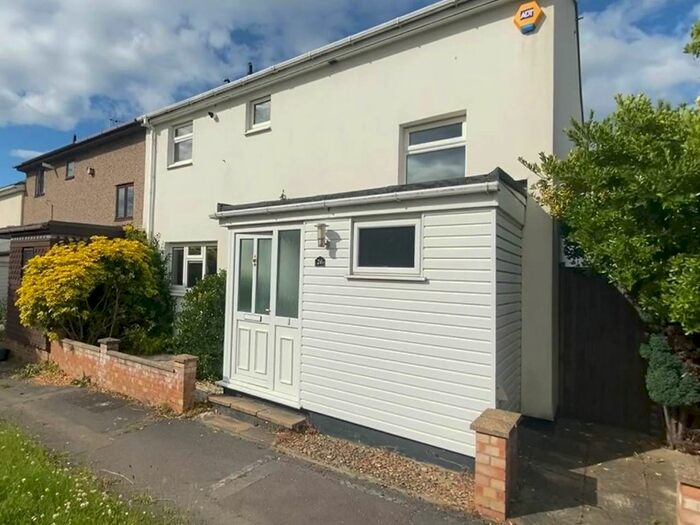 3 Bedroom End Of Terrace House To Rent In Yardley, Great Hollands, Bracknell, RG12