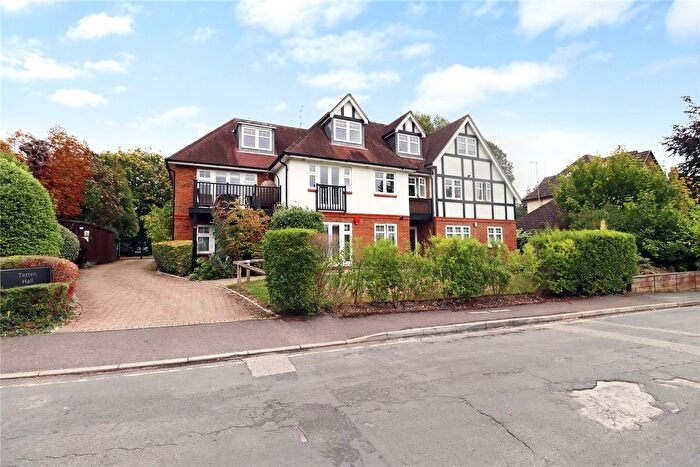 1 Bedroom Flat For Sale In Woking, Surrey, GU22