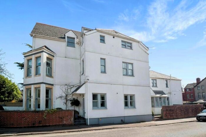 2 Bedroom Flat To Rent In Palace Road, Cardiff, CF5