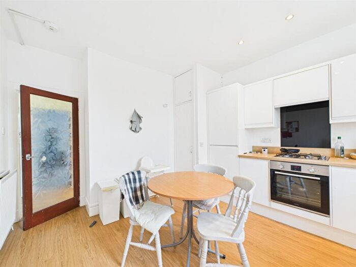 2 Bedroom Flat For Sale In / Dunkeld Road, Perth, PH1