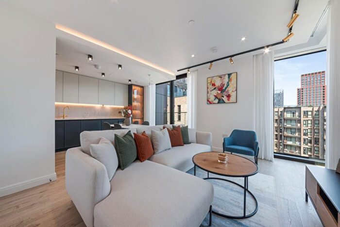 2 Bedroom Flat To Rent In Siena House, City Road, EC1V