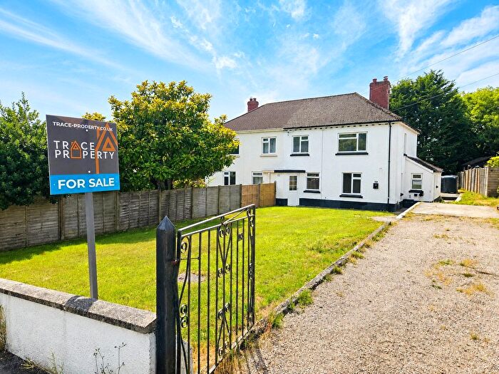 3 Bedroom Semi Detached House For Sale In Pins Park, Holsworthy, Devon, EX22