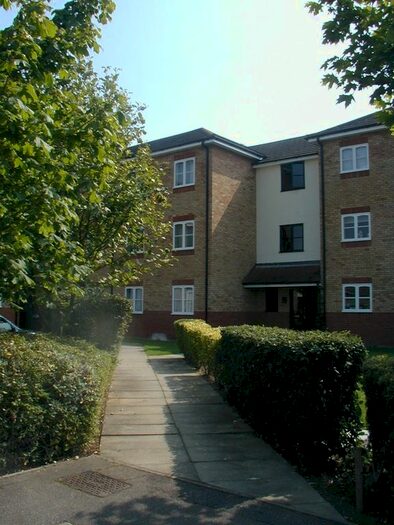 1 Bedroom Flat To Rent In Tamarin Gardens, Cherry Hinton, CB1
