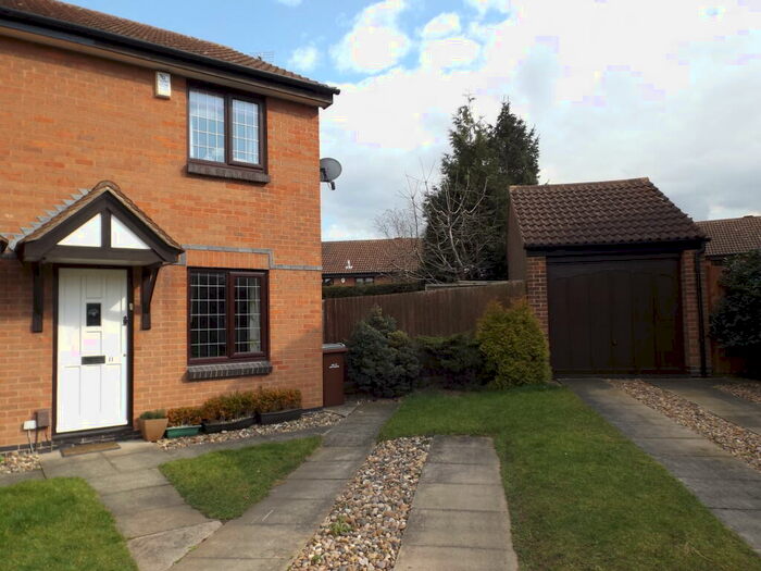 2 Bedroom Semi-Detached House To Rent In Courtney Close, Wollaton, NG8