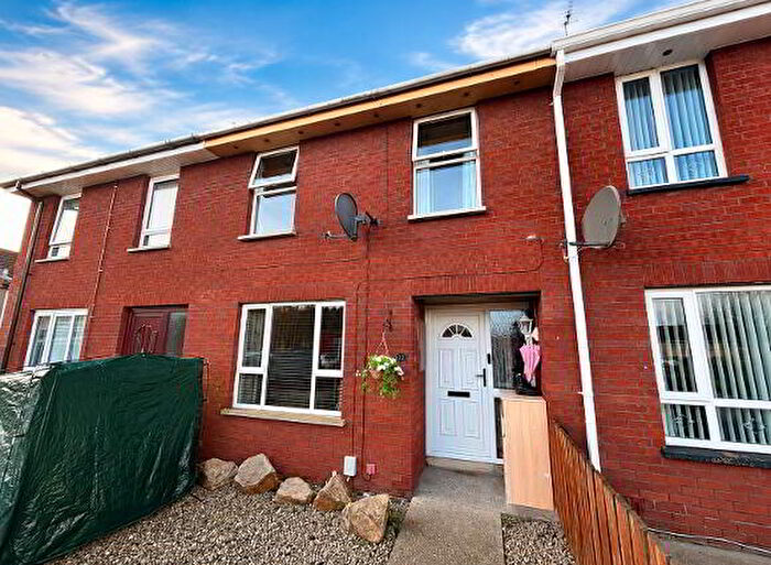 3 Bedroom Mid TownHouse For Sale In Esker Gardens, L'Derry, BT47