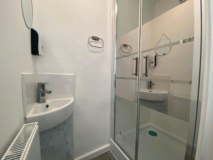 5 Bedroom Terraced House To Rent In Darwin Walk, Northampton, NN5