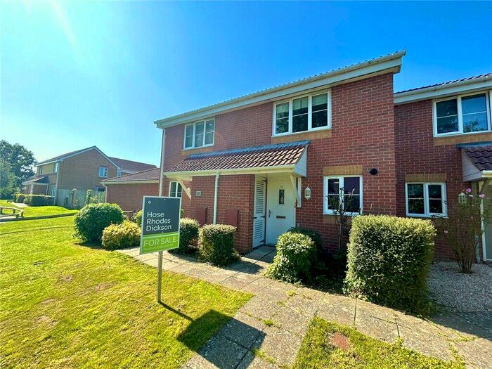 2 Bedroom Terraced House To Rent In Brickfield Close, Newport, PO30