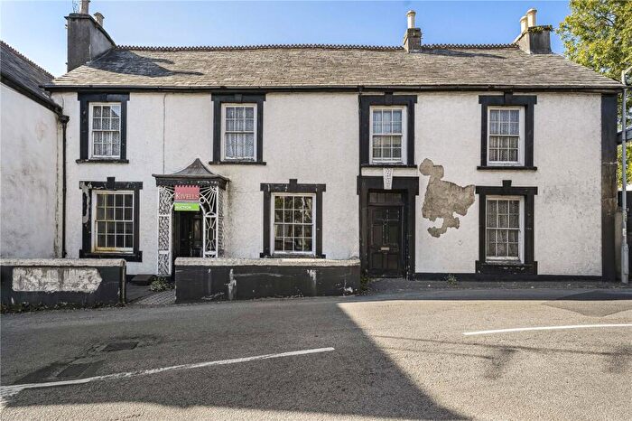 5 Bedroom Semi Detached House For Sale In Newport Square, Launceston, Cornwall, PL15