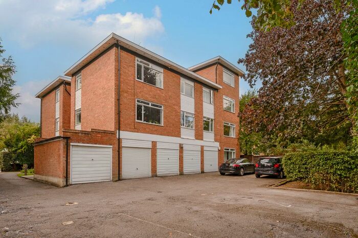 2 Bedroom Flat To Rent In Denmark Avenue, London, SW19