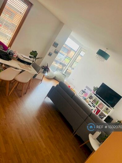 2 Bedroom Flat To Rent In The Wharf, Chatham, ME4