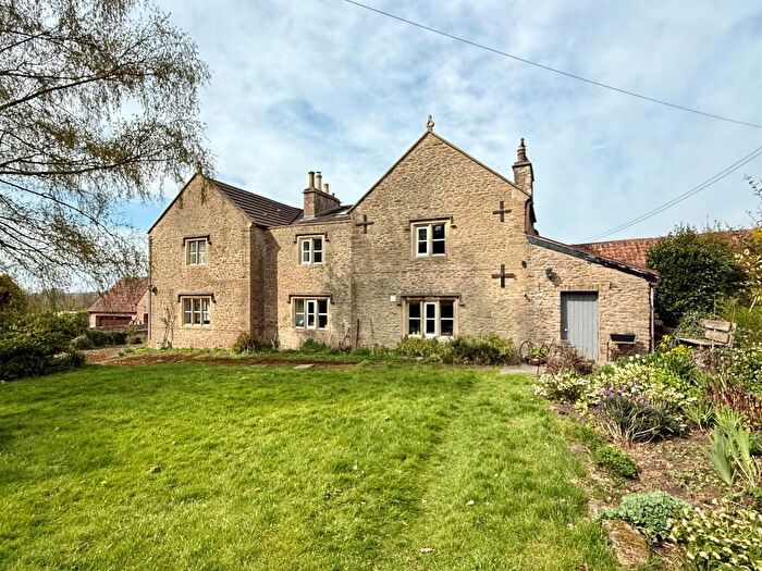 6 Bedroom Detached House For Sale In West Woodlands, Frome, BA11