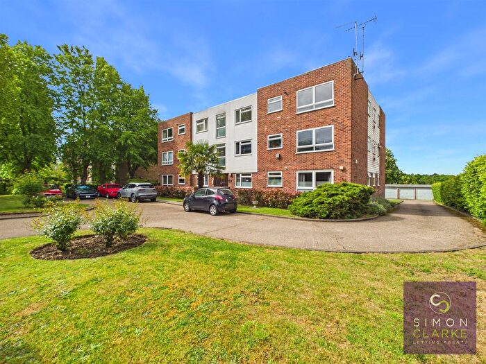 2 Bedroom Flat To Rent In High Road, Whetstone, N20