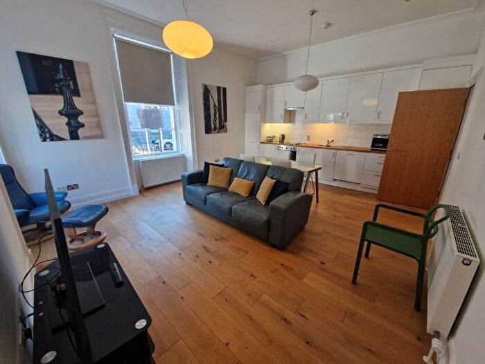 2 Bedroom Flat To Rent In West Craibstone Street, City Centre, Aberdeen, AB11