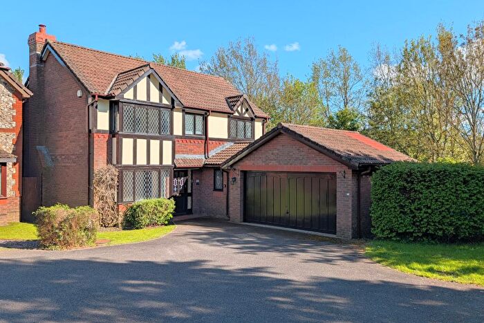 4 Bedroom Detached House For Sale In Poyner Close, Fareham, PO16