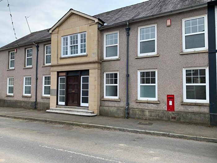 4 Bedroom Semi Detached House For Sale In Pontwelly, Llandysul, SA44