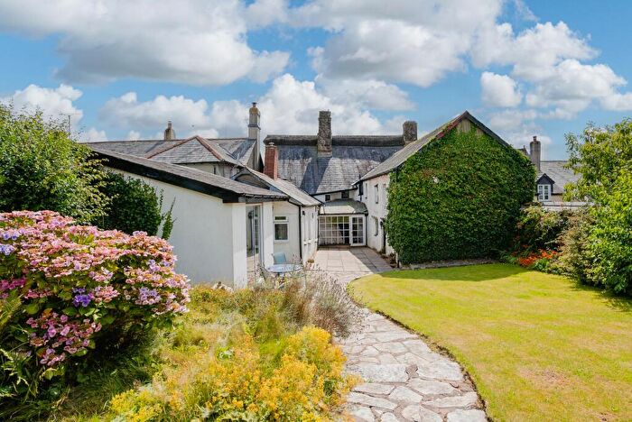 4 Bedroom Character Property For Sale In The Square, Winkleigh, EX19