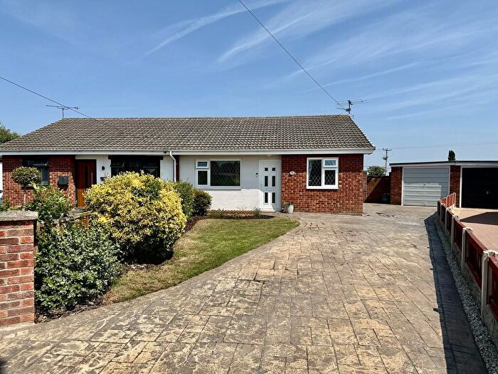 2 Bedroom Semi-Detached Bungalow For Sale In Woodford Road, Barnby Dun, Doncaster, DN3