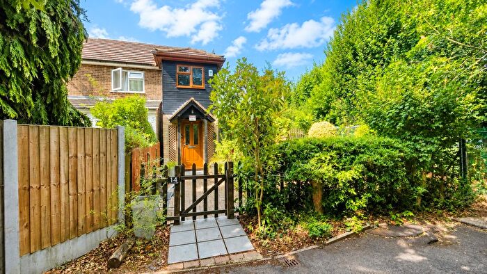 2 Bedroom End Of Terrace House For Sale In Osborne Avenue, Hockley, Essex, SS5