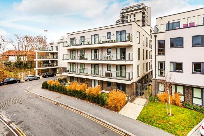 2 Bedroom Apartment To Rent In Woking, Surrey, GU22