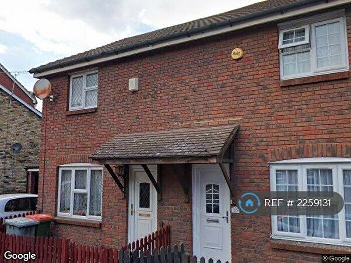 3 Bedroom Semi-Detached House To Rent In Kirkham Road, London, E6