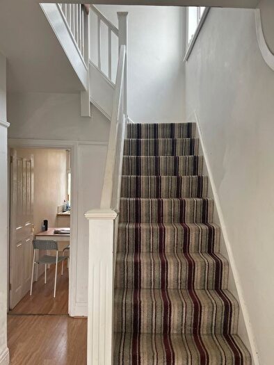 4 Bedroom Semi-Detached House To Rent In Wessex Avenue, Bristol, BS7