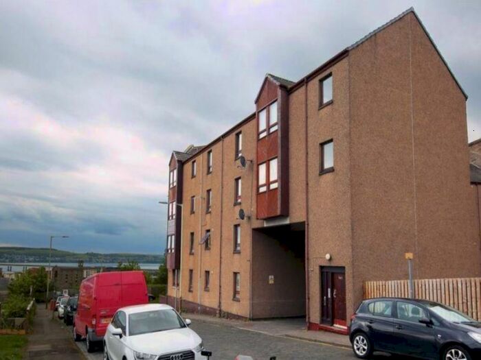2 Bedroom Flat To Rent In Robertson Street, DD4