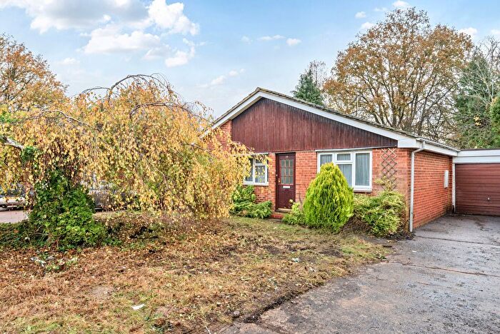 3 Bedroom Bungalow For Sale In Fairbourne Close, Woking, Surrey, GU21