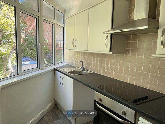 1 Bedroom Flat To Rent In Surrey Road, Bournemouth, BH4