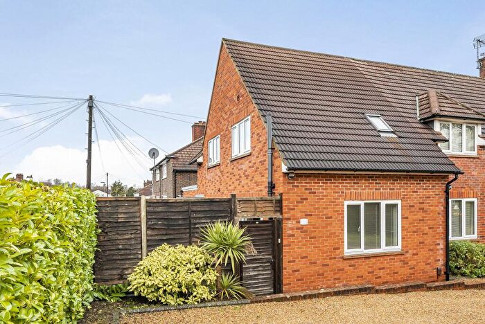 2 Bedroom House For Sale In Dorking Road, Epsom, KT18