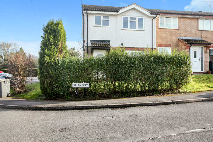 3 Bedroom Semi-Detached House To Rent In Selby Way, Nuneaton, Warwickshire, CV10