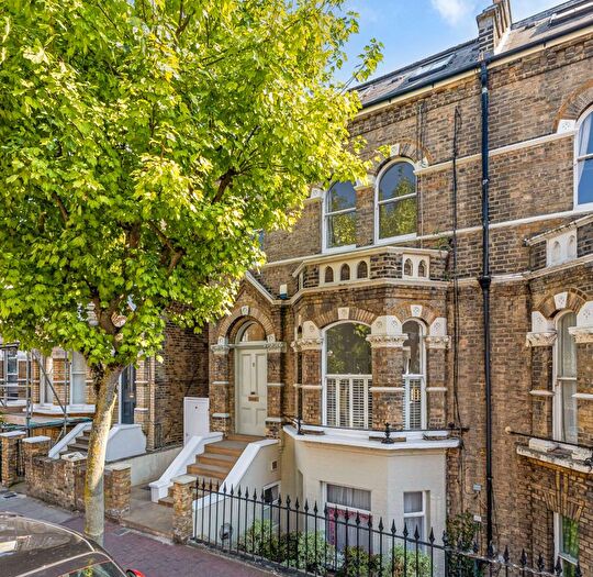 5 Bedroom Flat For Sale In Disraeli Road, Putney, London, SW15