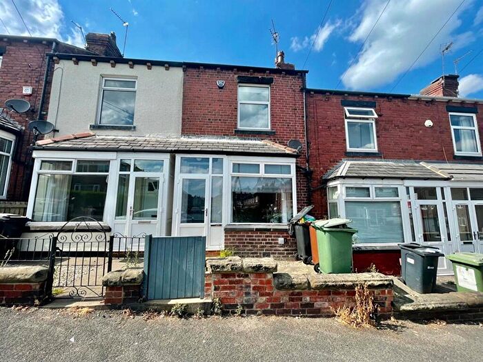 2 Bedroom Terraced House To Rent In Springfield Mount, Horsforth, Leeds, LS18