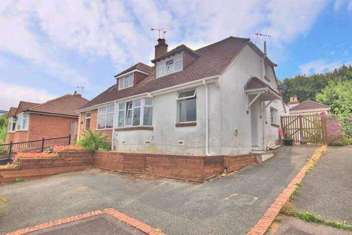 3 Bedroom Semi-Detached House For Sale In Riverside Avenue, Wallington, Fareham, PO16