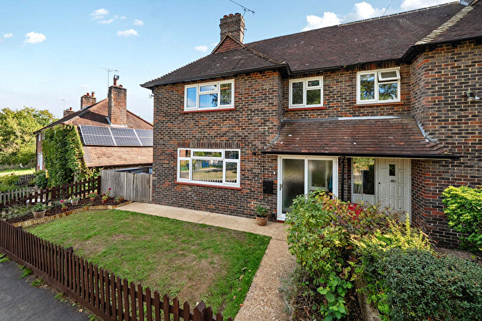 3 Bedroom Semi-Detached House For Sale In The Coombes, Bramley, GU5