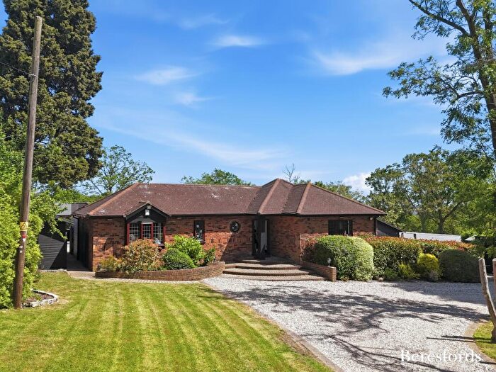 3 Bedroom Bungalow For Sale In Grays Avenue, Langdon Hills, SS16