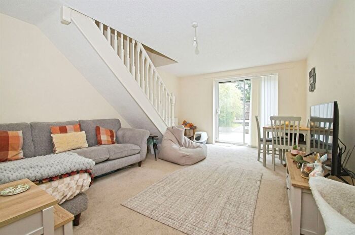 2 Bedroom End Of Terrace House For Sale In Glan-Y-Nant, Tondu, Bridgend, CF32